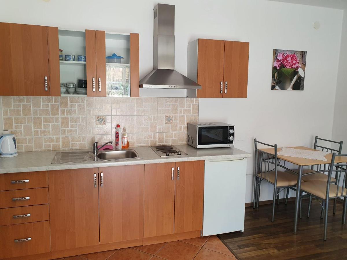 Apartments Topalovic Kostrena Exterior foto