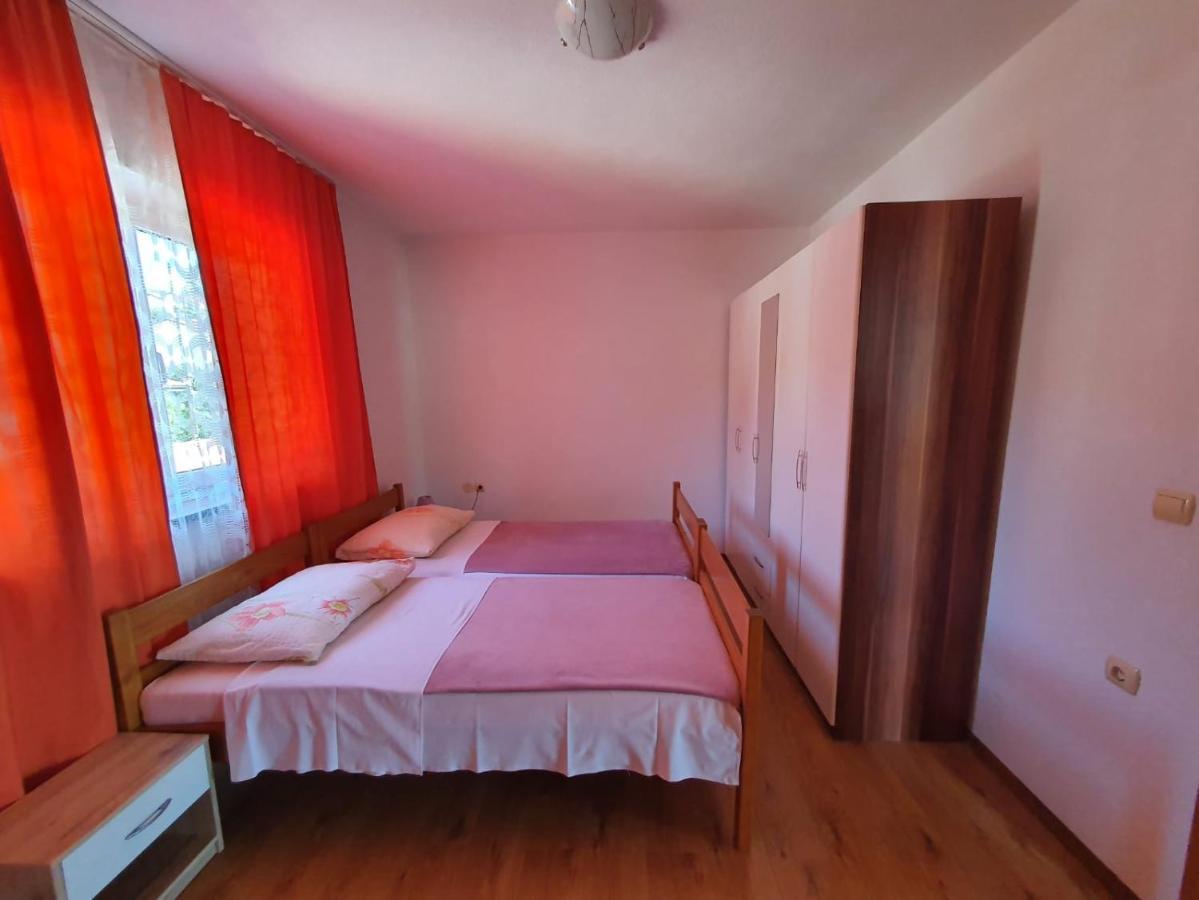 Apartments Topalovic Kostrena Exterior foto