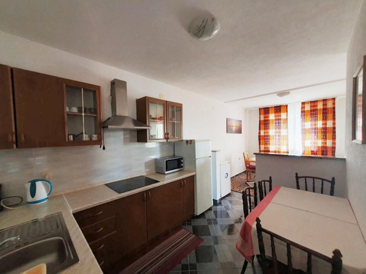 Apartments Topalovic Kostrena Exterior foto